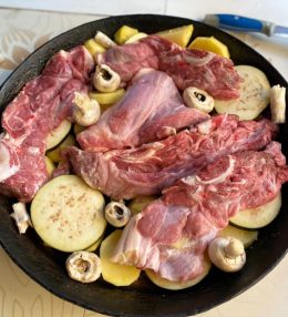 Roast veal with potatoes
